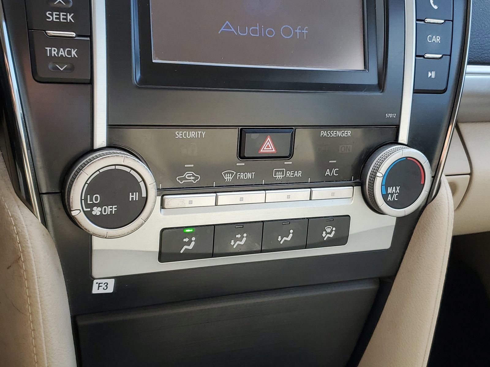 Used 2012 Toyota Camry LE image 28