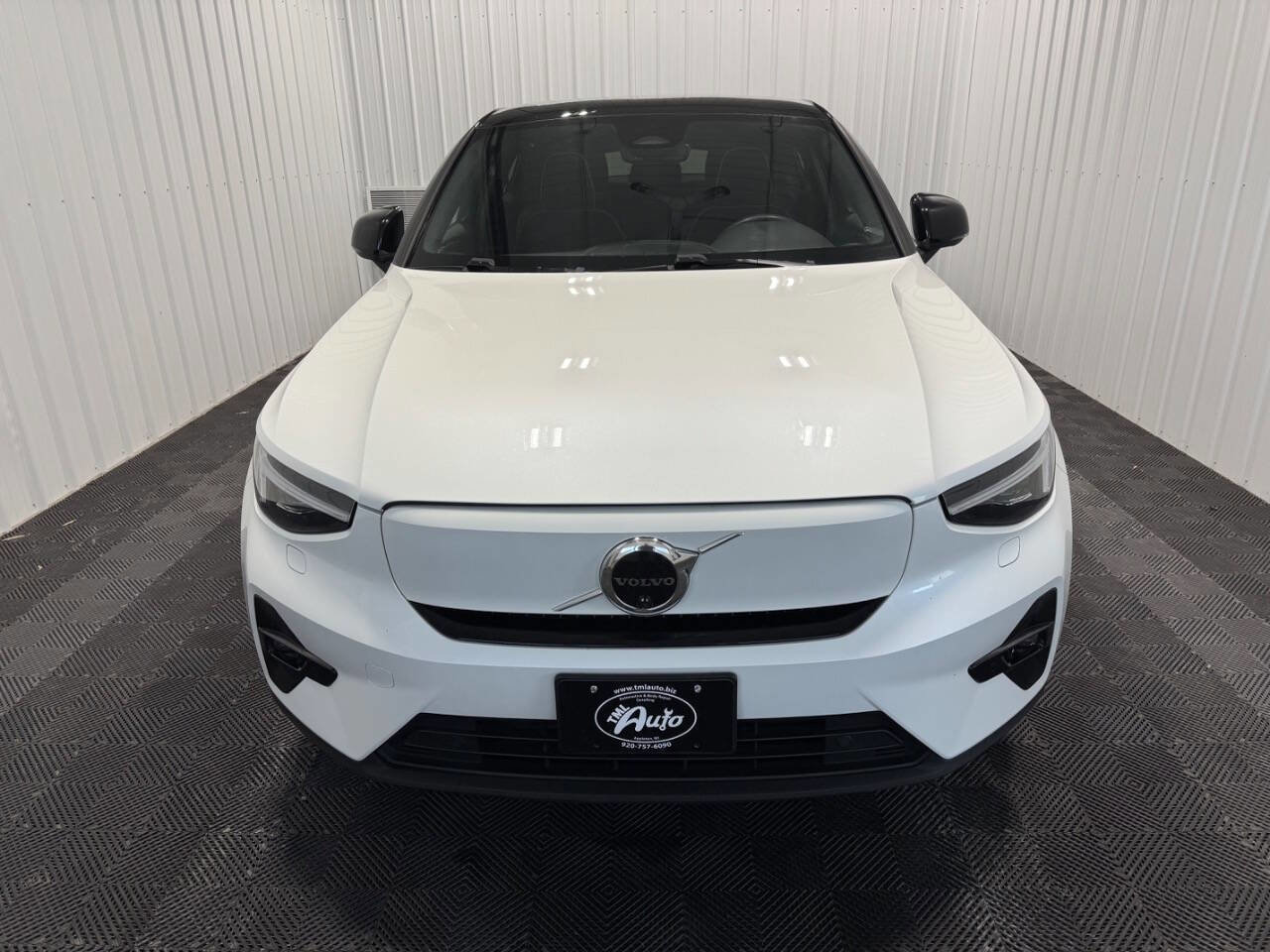 Used 2022 Volvo C40 P8 Recharge Ultimate image 2