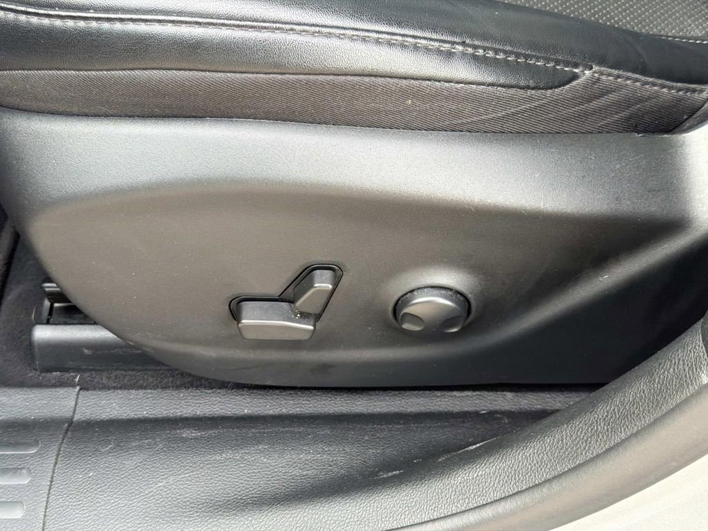 Used 2022 Jeep Cherokee Latitude Lux w/ Sun & Sound Group image 29