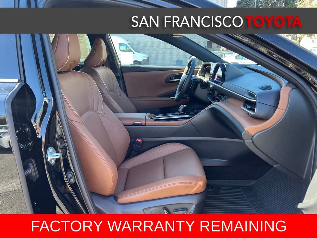 Certified 2025 Toyota Crown Signia XLE image 21