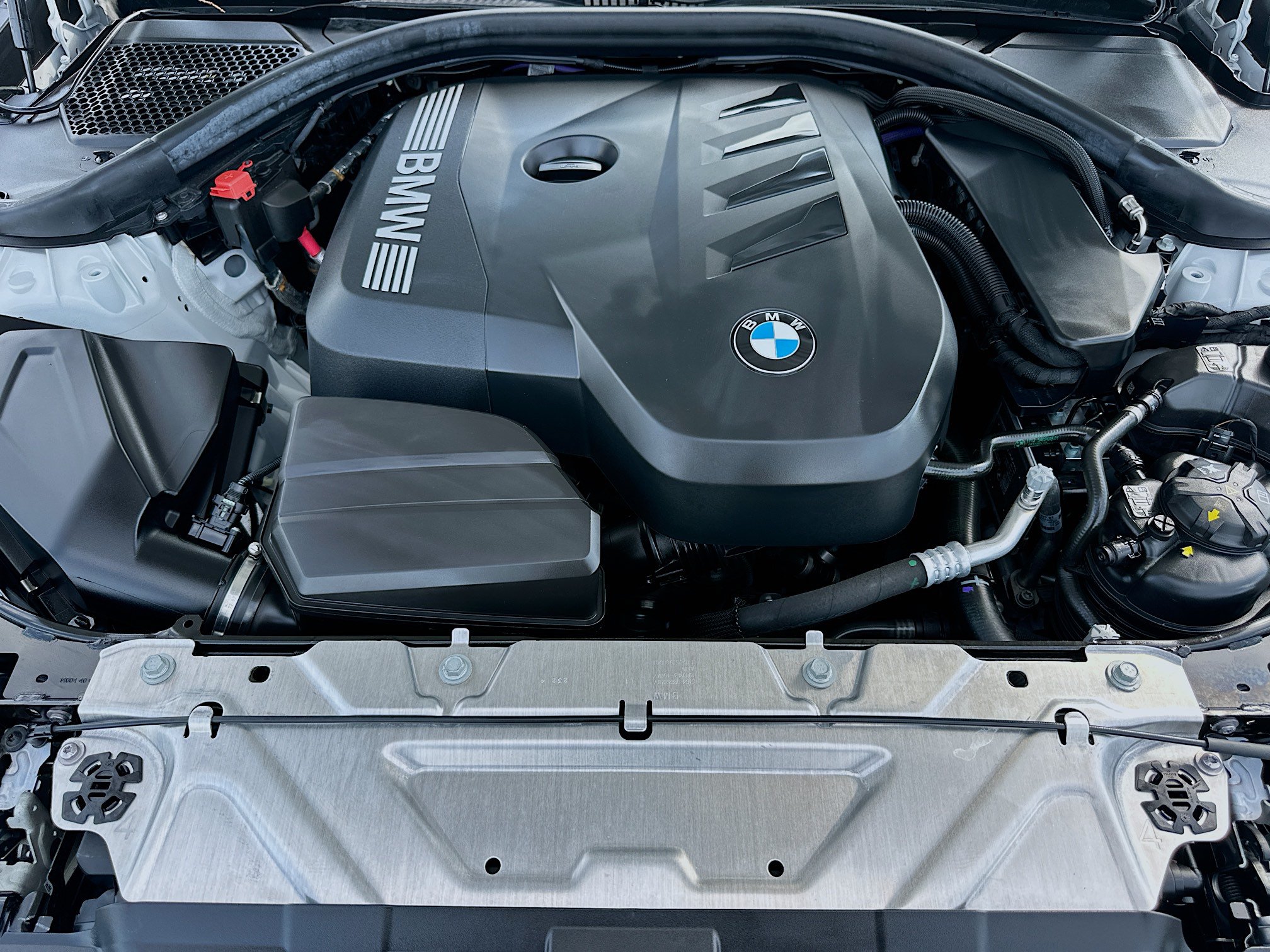 Certified 2025 BMW 330i Sedan w/ M Sport Package RWD image 33