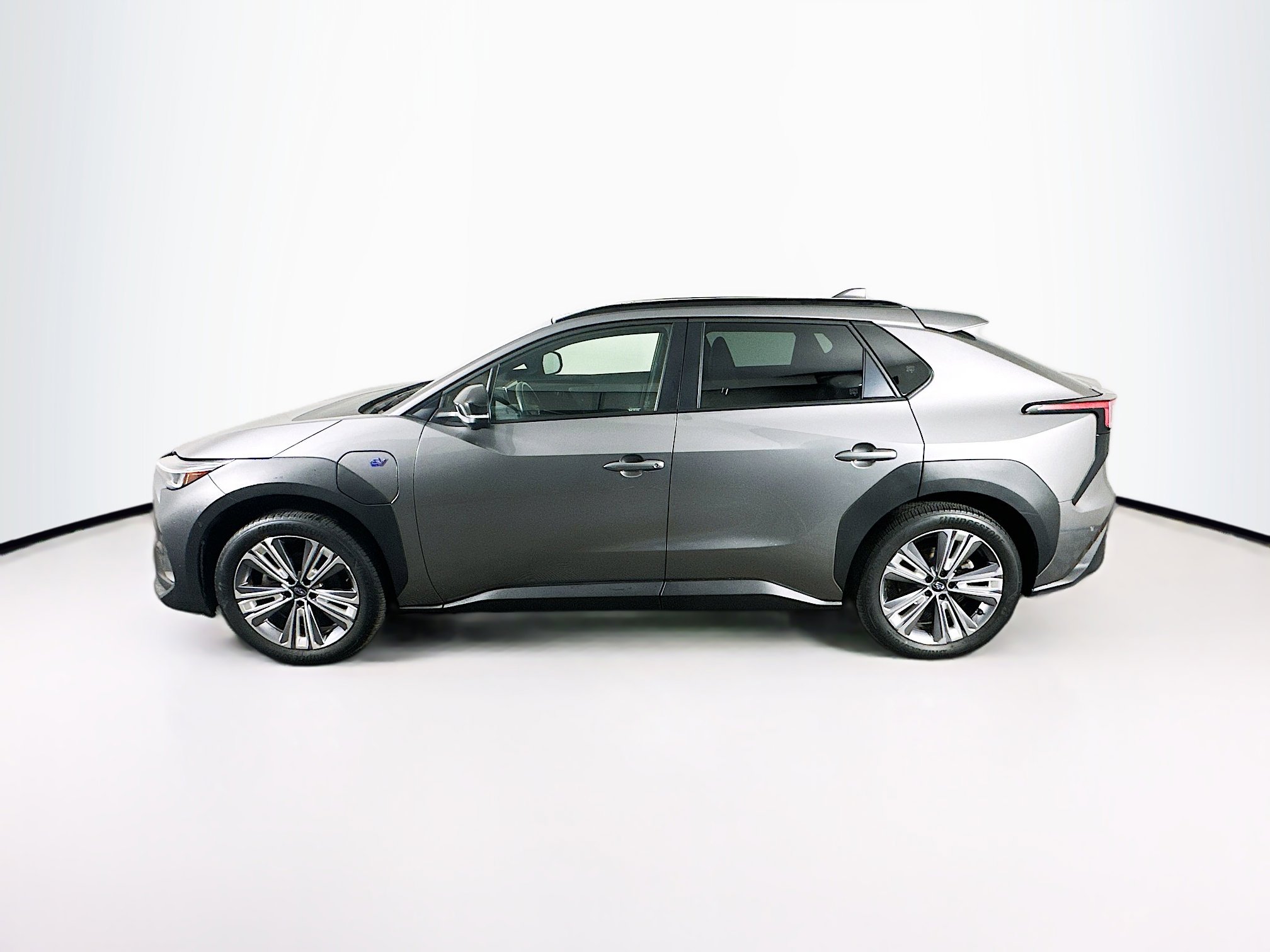 Used 2023 Subaru Solterra AWD image 4