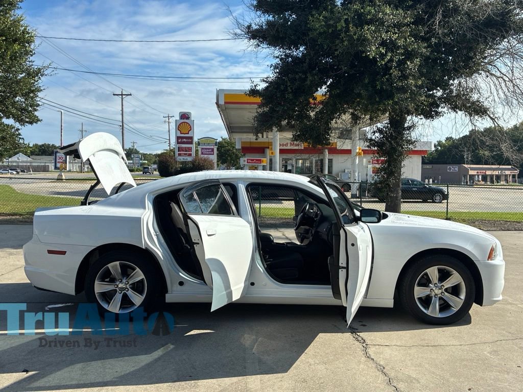 Used 2014 Dodge Charger SE w/ Sport Appearance Group RWD image 19