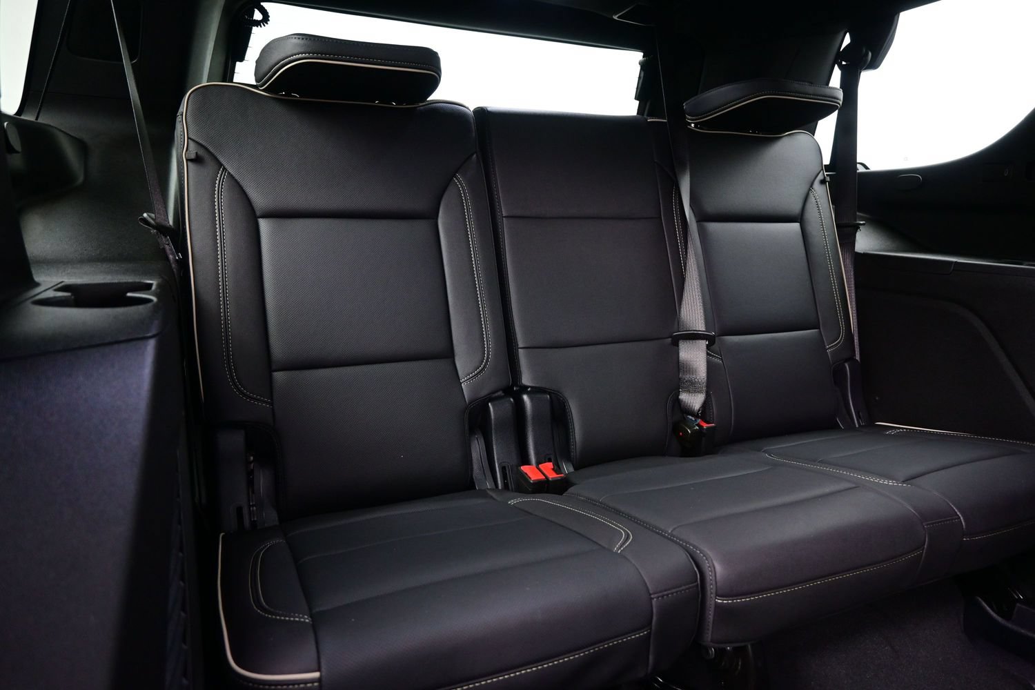 Used 2025 GMC Yukon Elevation w/ LPO, Floor Liner Package AWD/4WD image 18