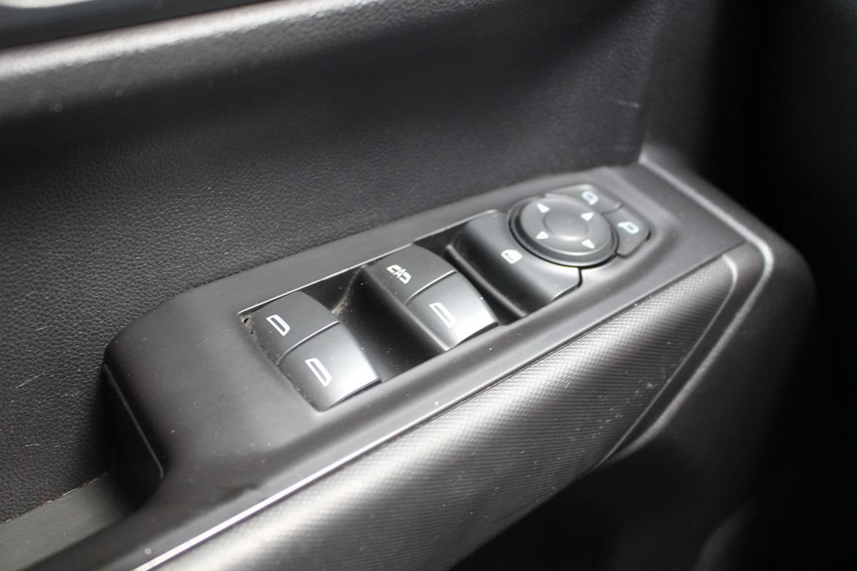 Used 2019 Chevrolet Silverado 1500 Custom Trail Boss w/ Custom Convenience Package AWD/4WD image 9