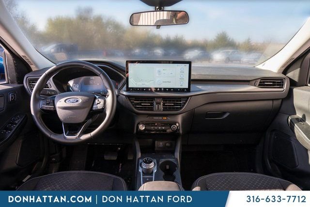 Used 2023 Ford Escape Active w/ Tech Pack #2 image 3