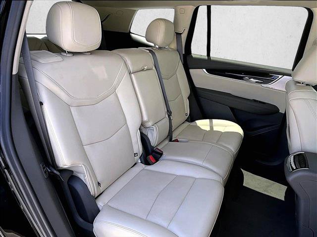 Certified 2025 Cadillac XT6 Premium Luxury w/ Technology Package FWD image 29