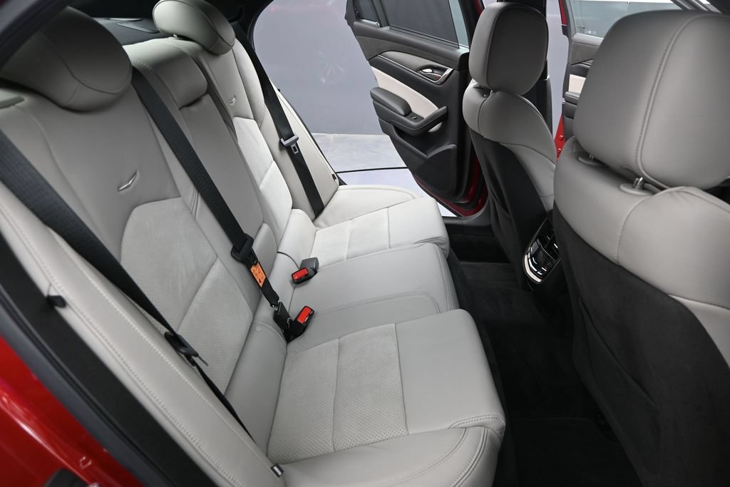 Used 2016 Cadillac CTS V w/ Luxury Package RWD image 33