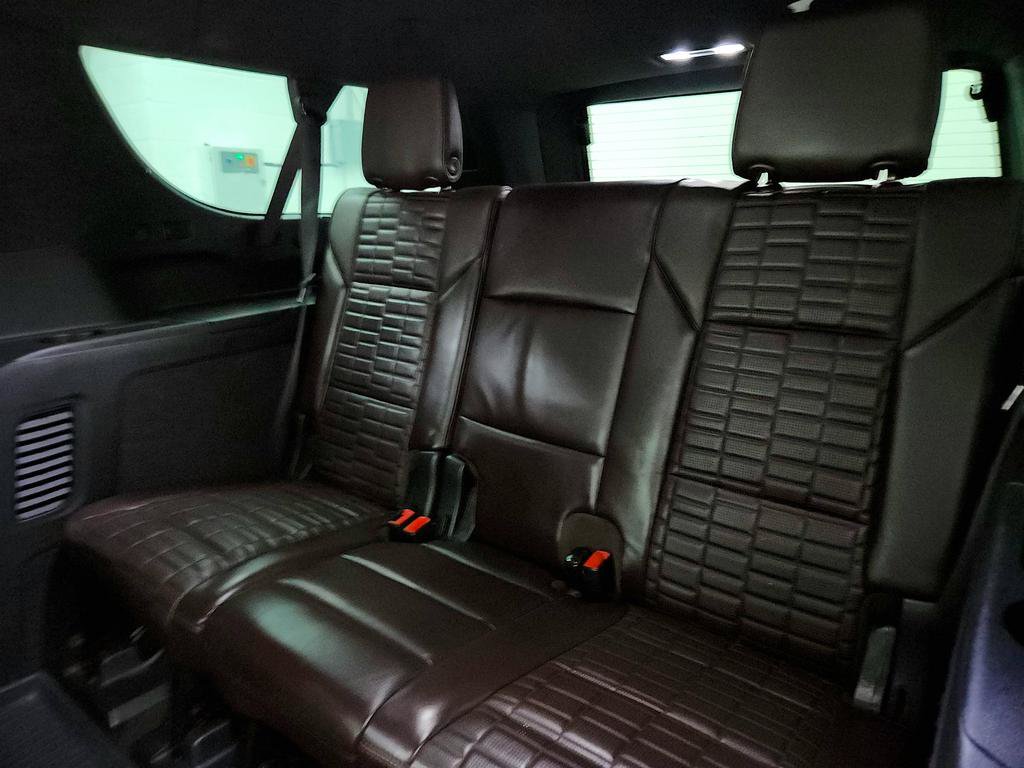 Used 2022 Cadillac Escalade ESV Sport Platinum w/ LPO, ONYX Package AWD/4WD image 26