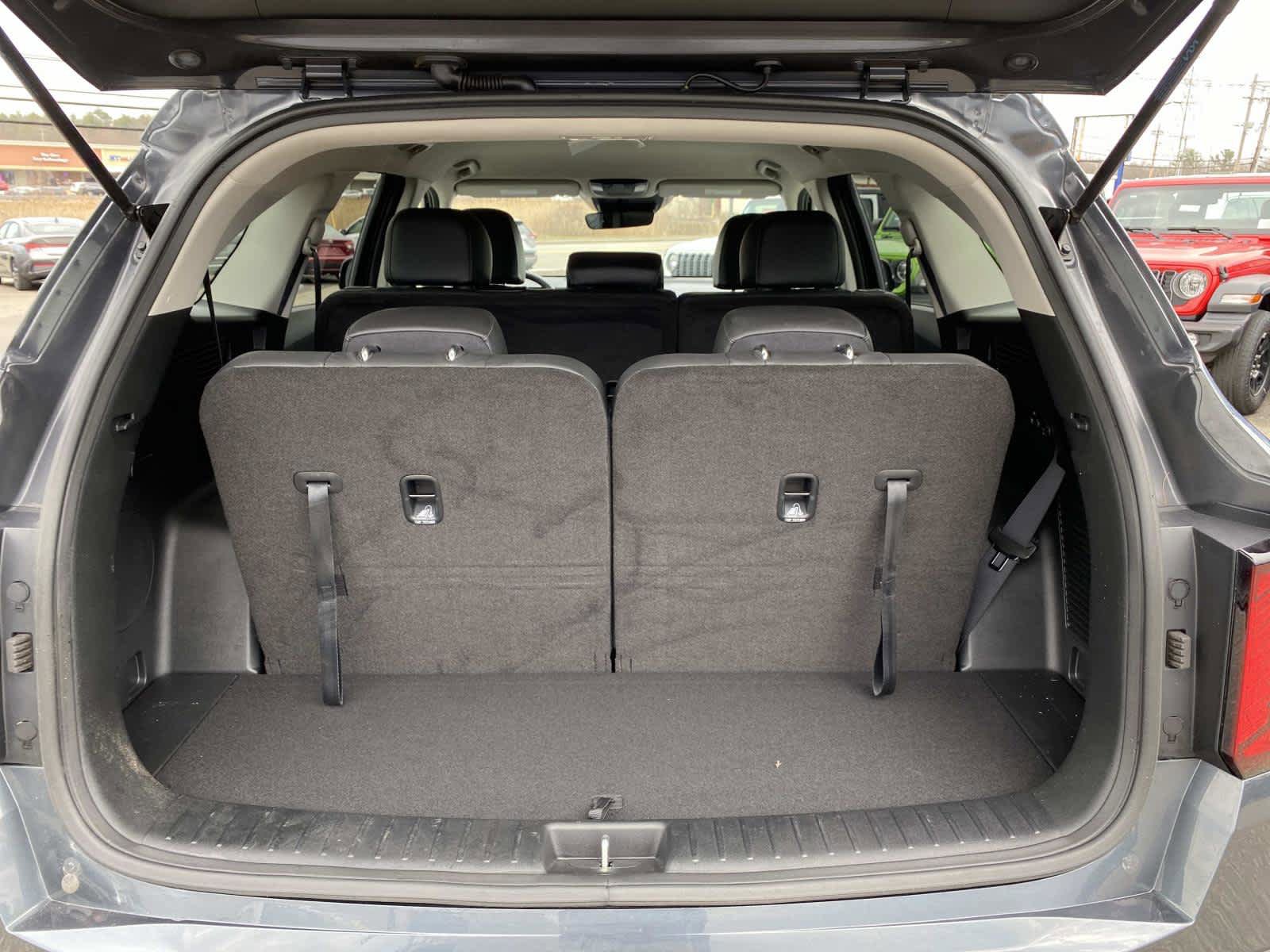 Used 2024 Kia Sorento S image 5