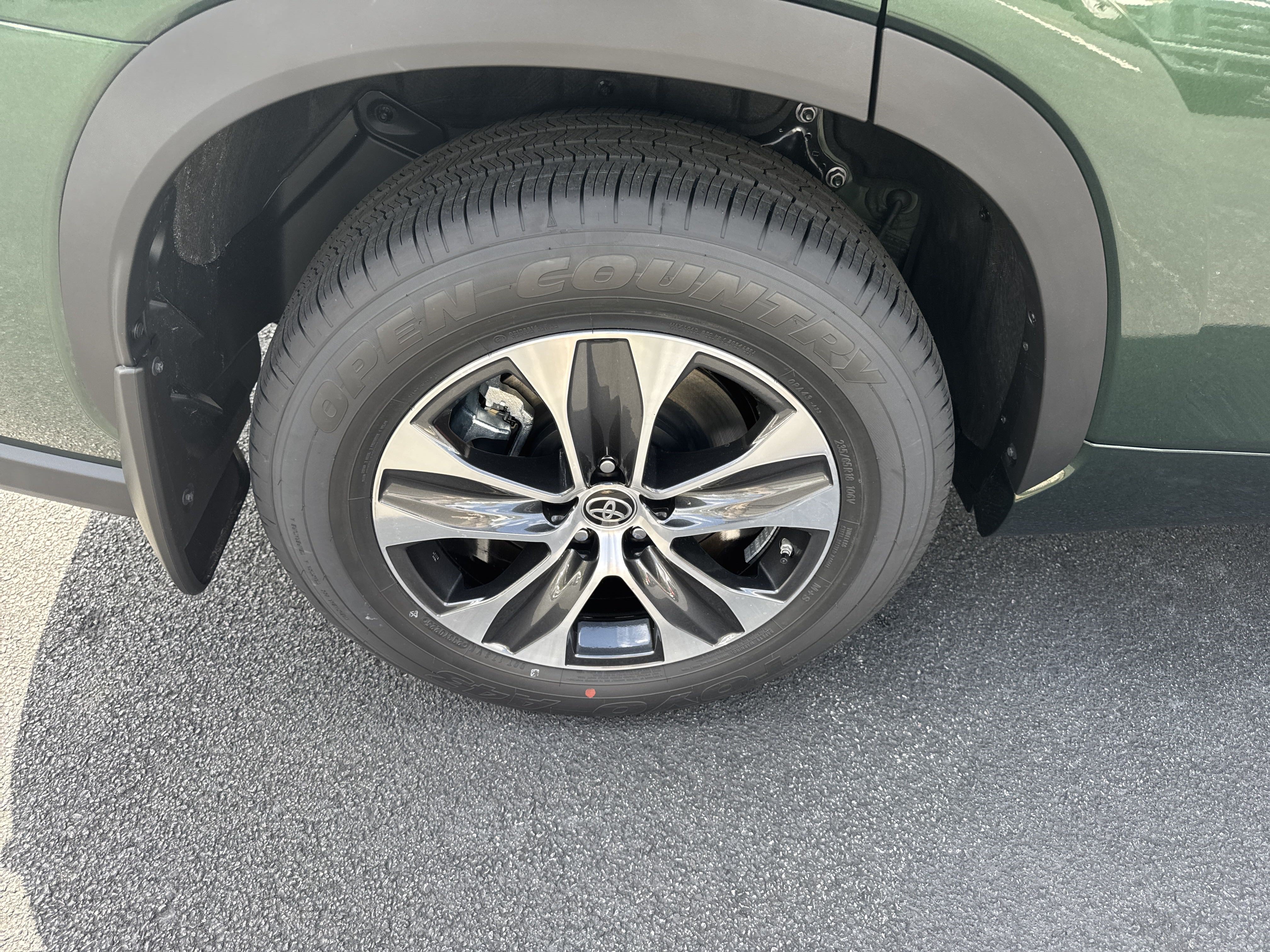 New 2025 Toyota Highlander XLE AWD/4WD image 11