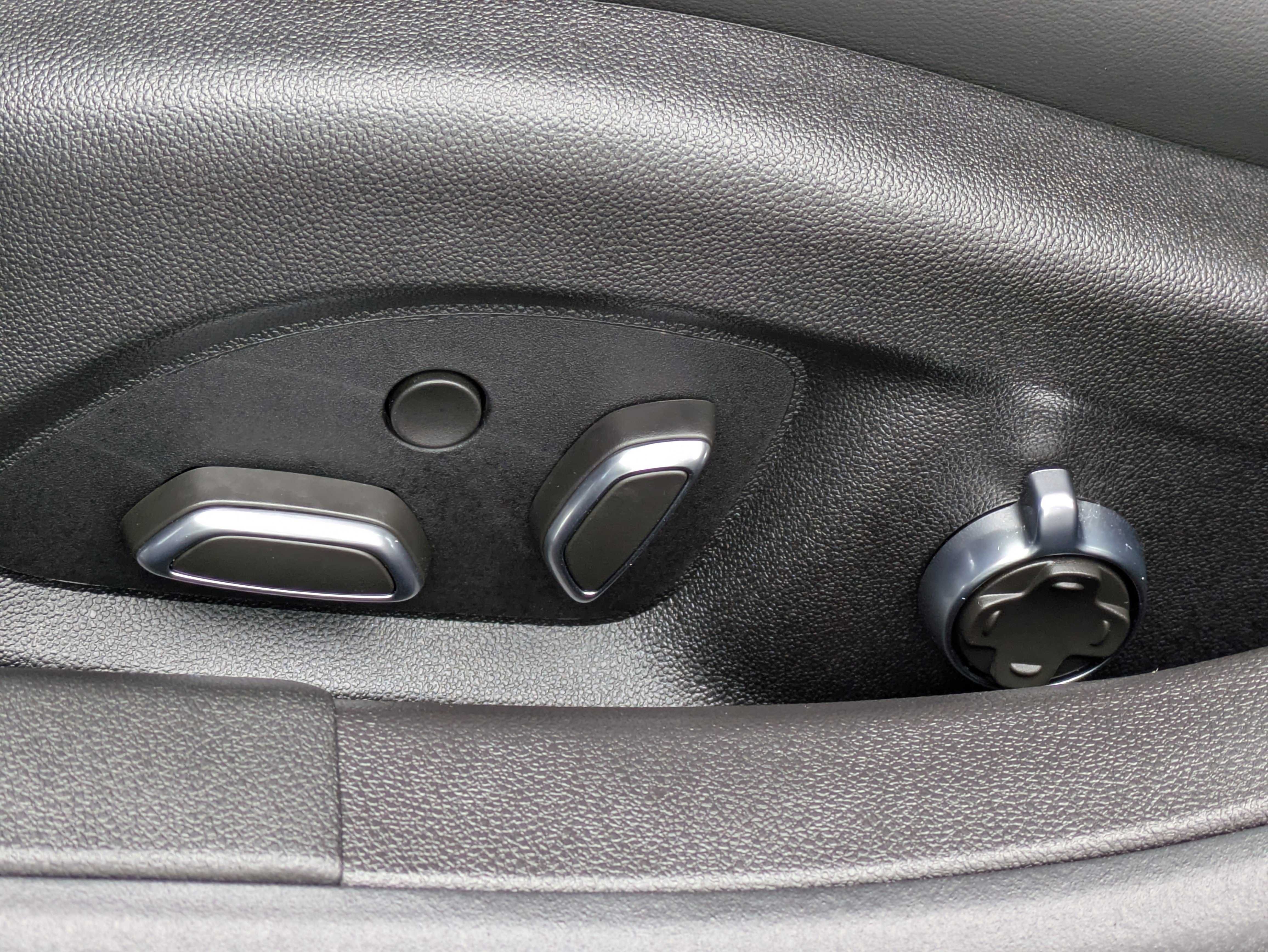 Certified 2026 Cadillac CT5 Sport w/ Technology Package AWD/4WD image 17