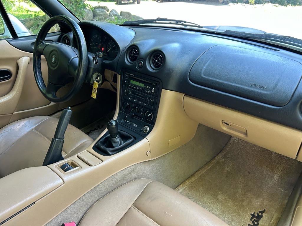 Used 2000 MAZDA MX-5 Miata image 34