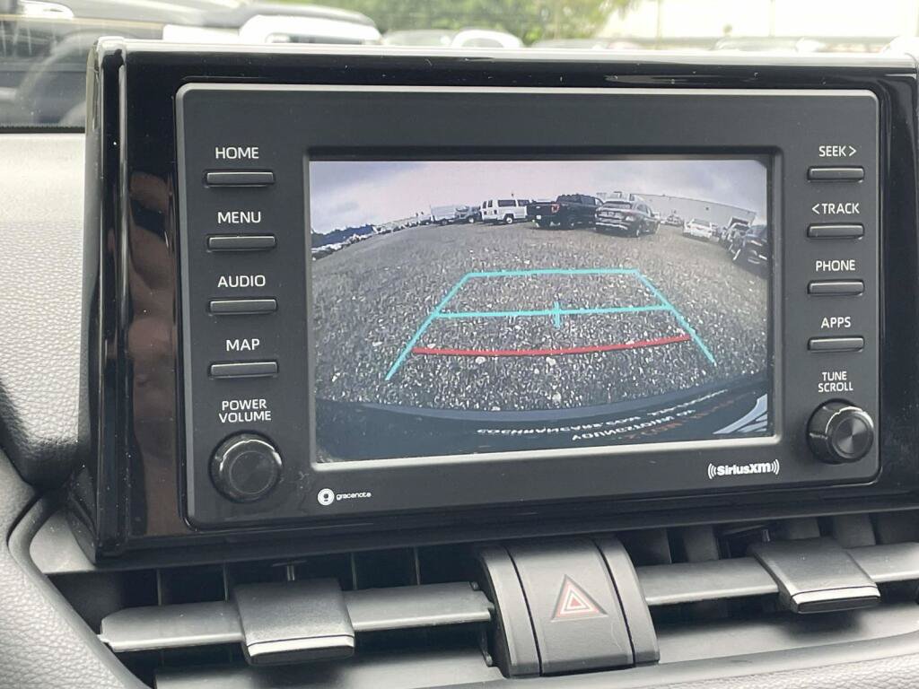 Used 2020 Toyota RAV4 LE AWD/4WD image 24