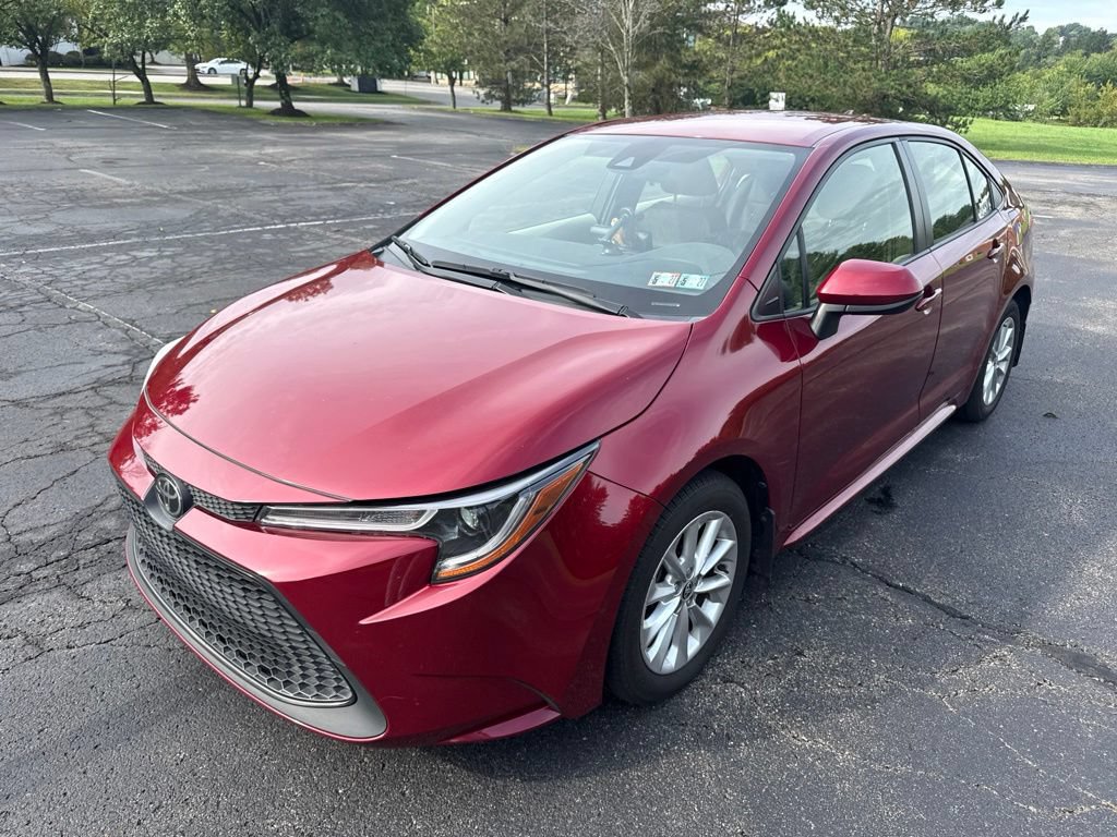 Used 2022 Toyota Corolla LE w/ LE Convenience Package FWD image 3