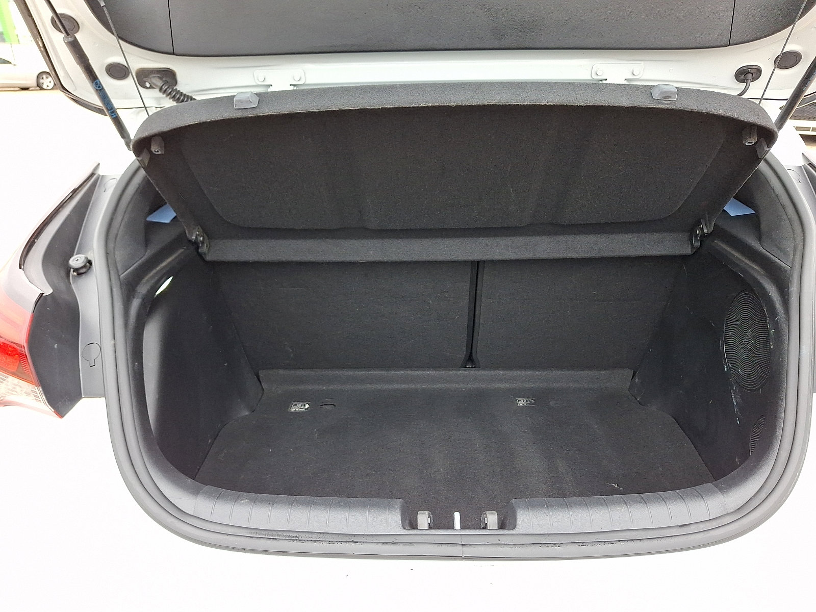 Used 2019 Hyundai Veloster N N w/ Performance Package image 30