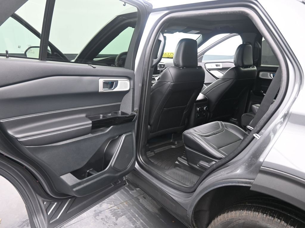 Used 2024 Ford Explorer ST w/ Equipment Group 401A image 19