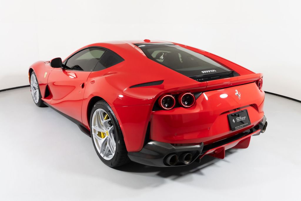 Used 2018 Ferrari 812 Superfast RWD image 15