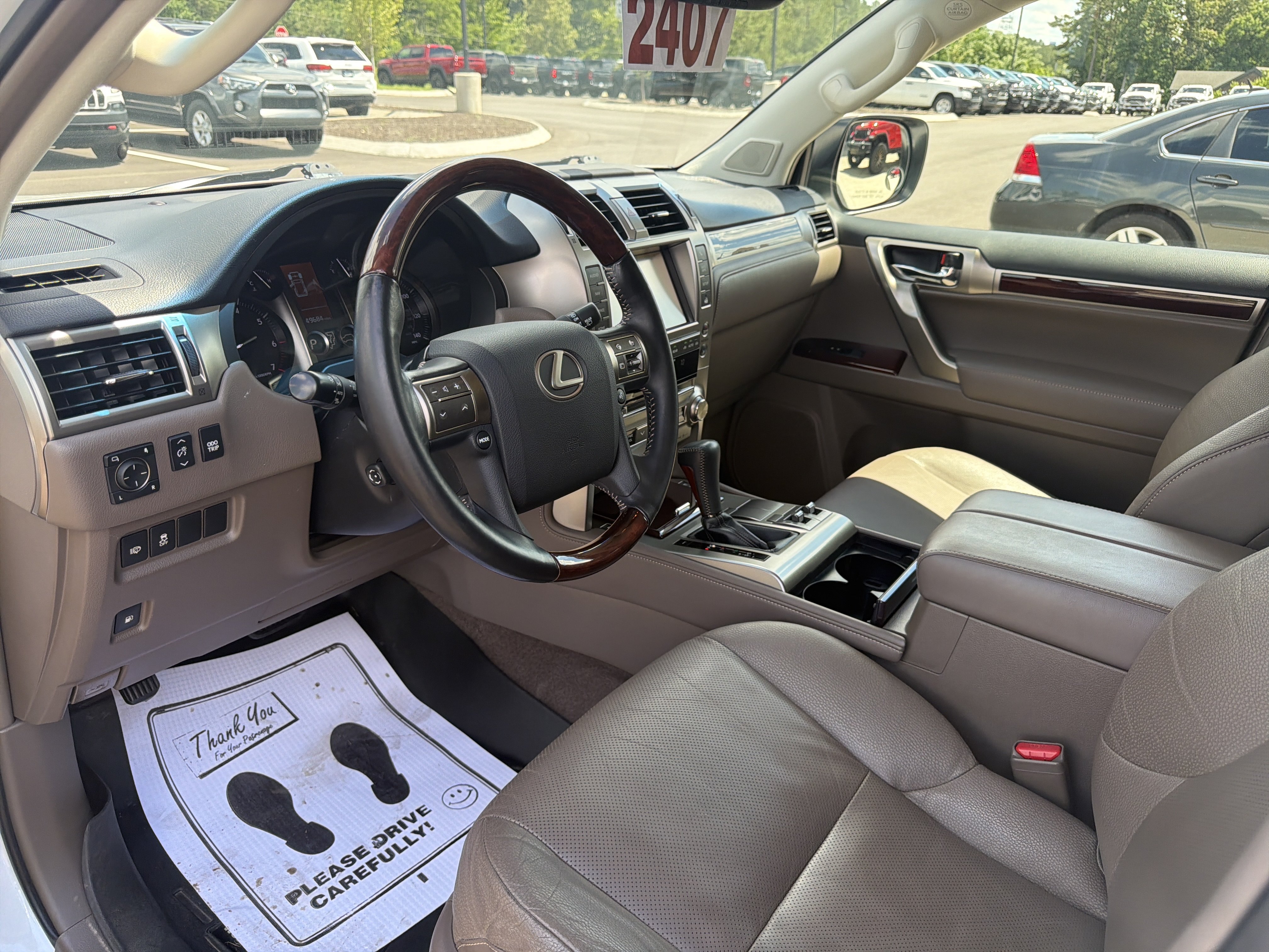 Used 2018 Lexus GX 460 Premium AWD/4WD image 32