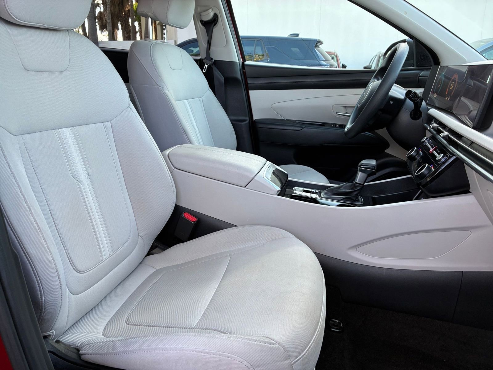 Used 2025 Hyundai Tucson SEL FWD image 38