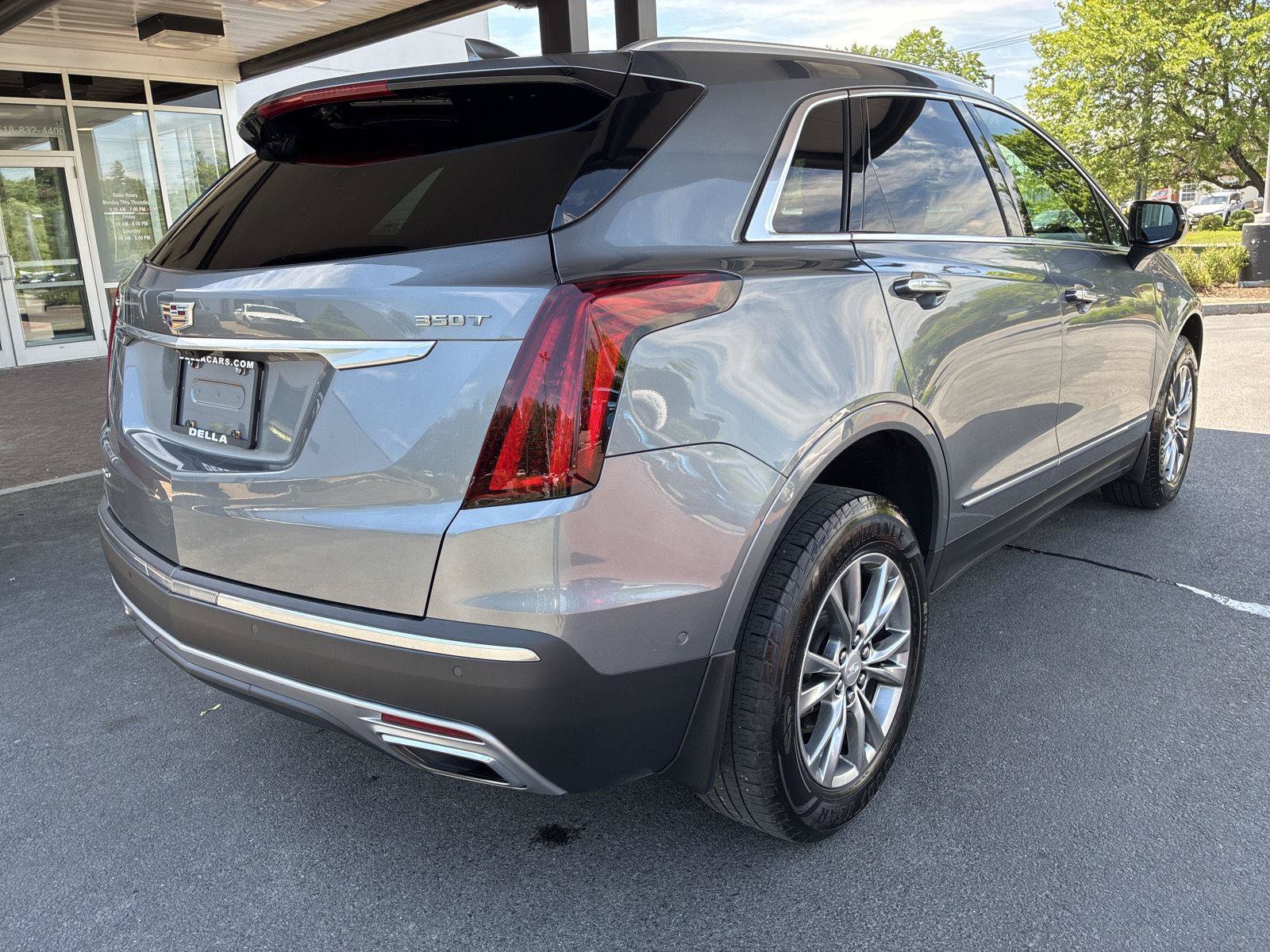 Used 2022 Cadillac XT5 Premium Luxury w/ Technology Package AWD/4WD image 7