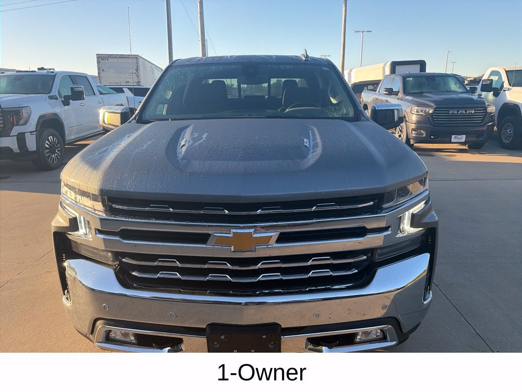 Used 2022 Chevrolet Silverado 1500 LTZ w/ LTZ Premium Package AWD/4WD image 3