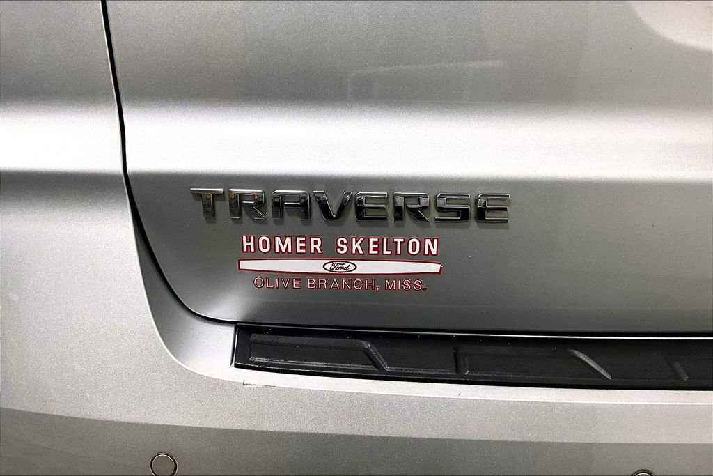 Used 2017 Chevrolet Traverse LT image 14