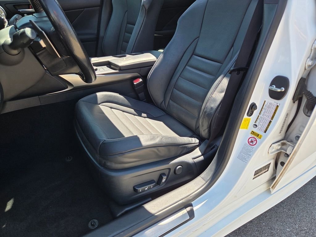 Used 2016 Lexus IS 200t w/ F Sport Package RWD image 6