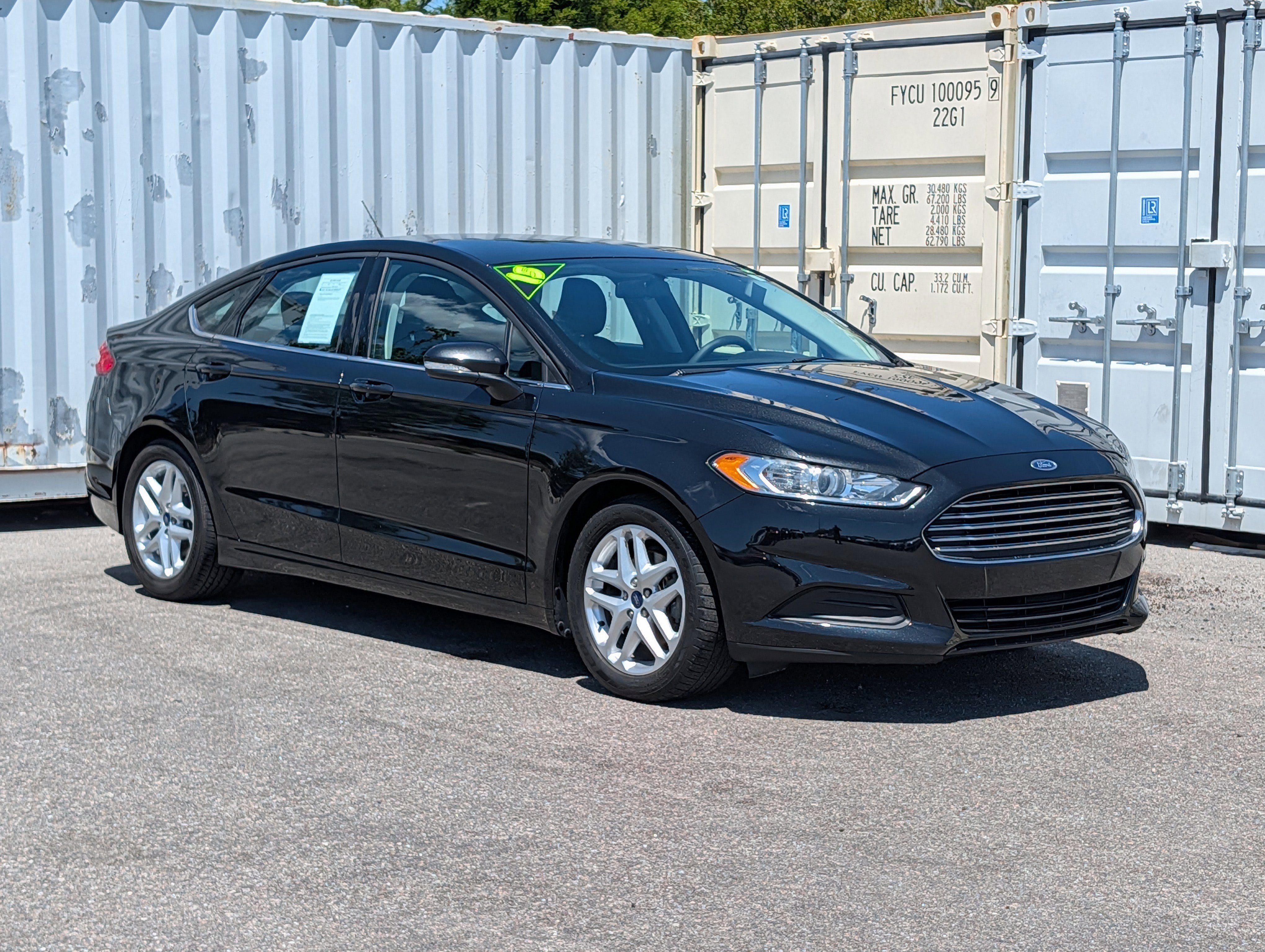 Used 2015 Ford Fusion SE FWD video 2