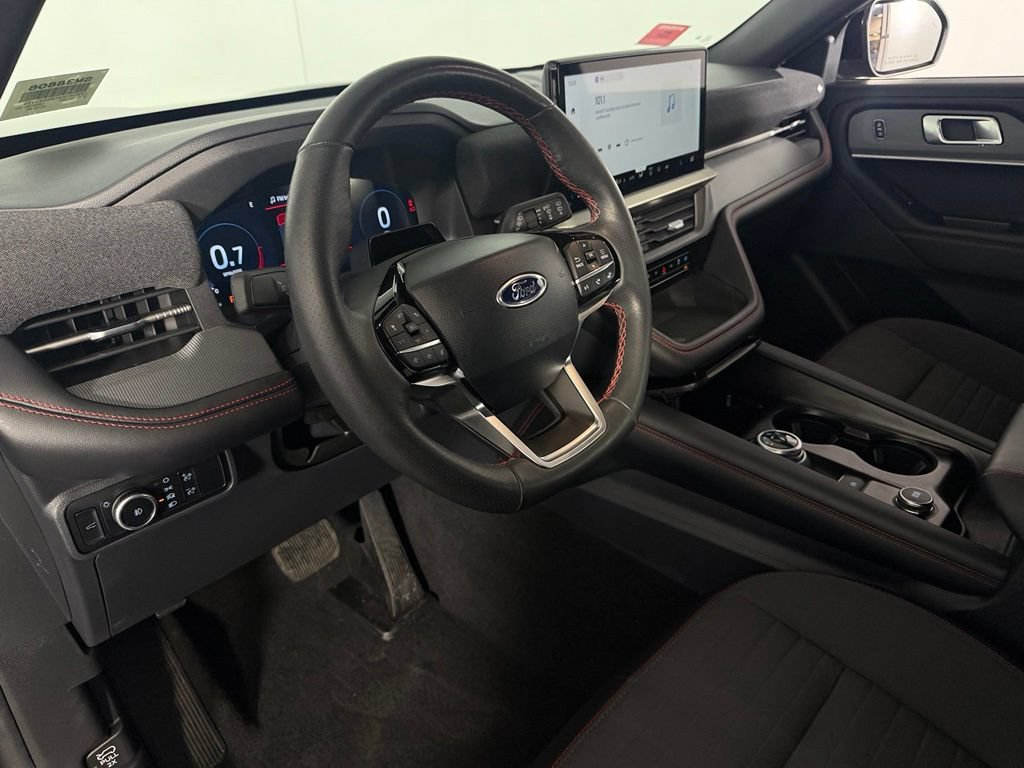 Used 2025 Ford Explorer ST-Line RWD image 23