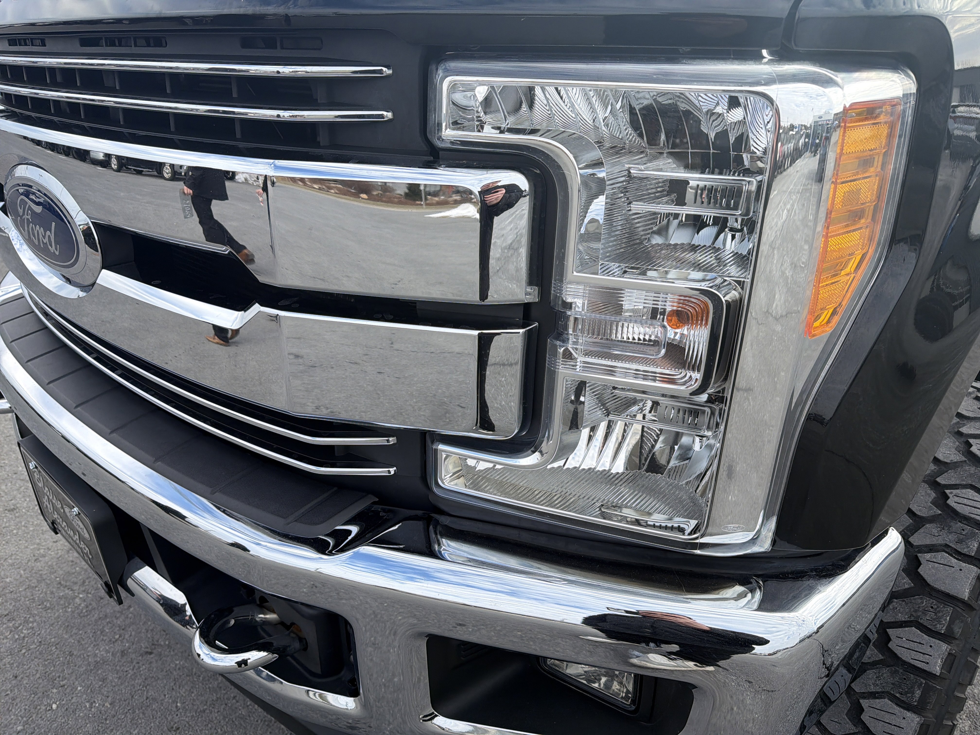 Used 2017 Ford F250 Lariat w/ Chrome Package image 10