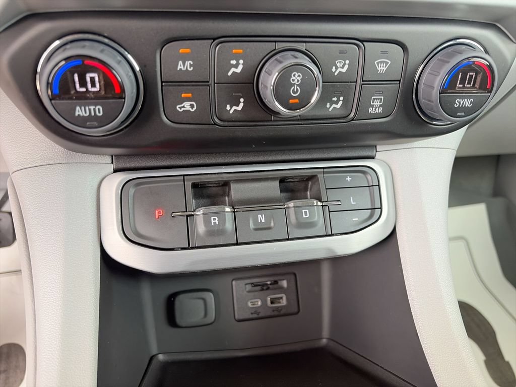 Used 2023 GMC Acadia SLT w/ Technology Package FWD image 24