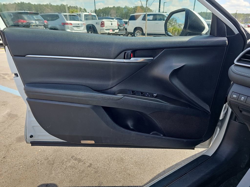 Used 2022 Toyota Camry XSE w/ Navigation Package image 31