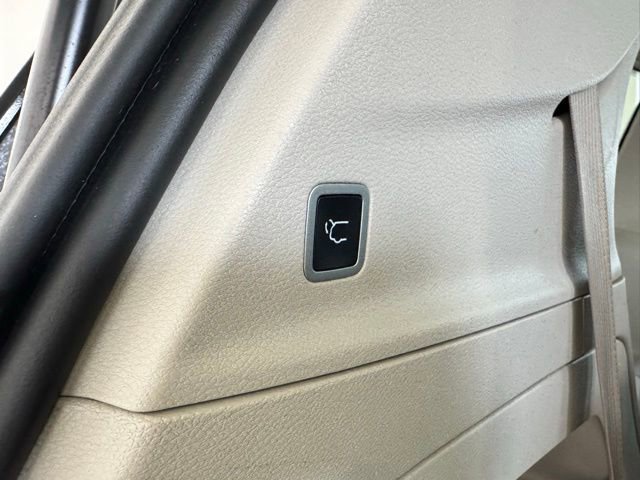 Used 2022 Chrysler Pacifica Touring-L FWD image 39