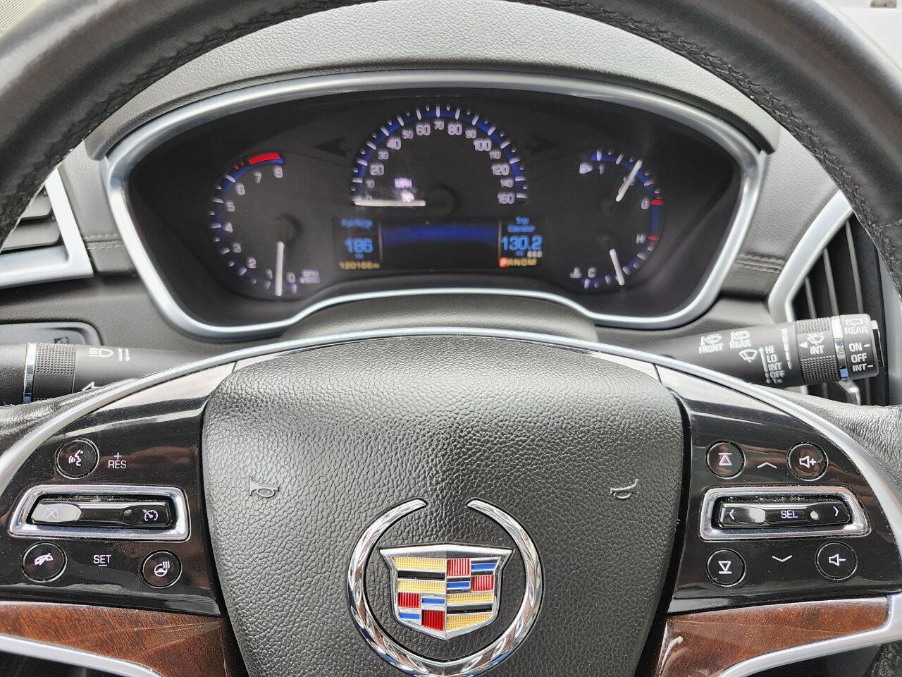 Used 2016 Cadillac SRX Luxury image 16