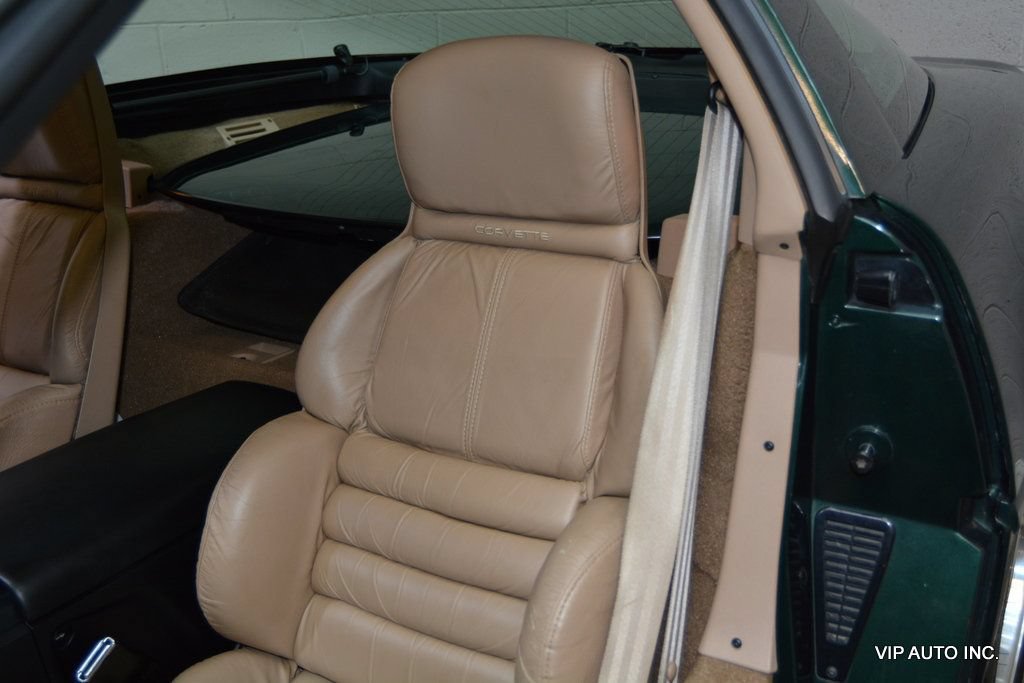 Used 1992 Chevrolet Corvette Coupe RWD image 11
