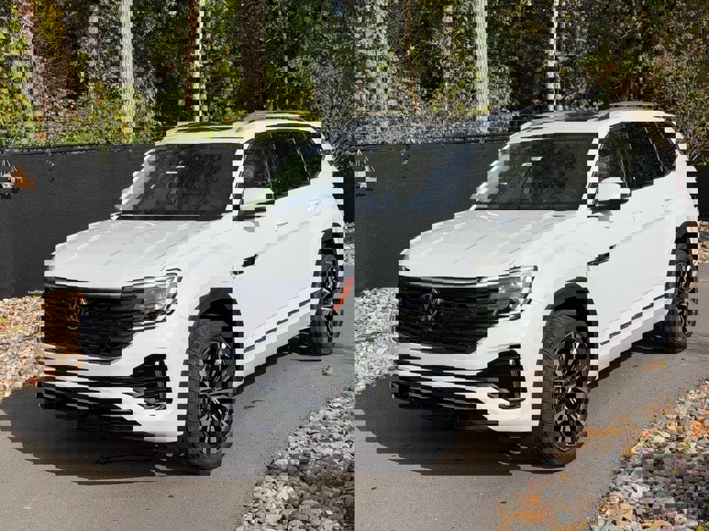 New 2026 Volkswagen Atlas SEL Premium R-Line image 1