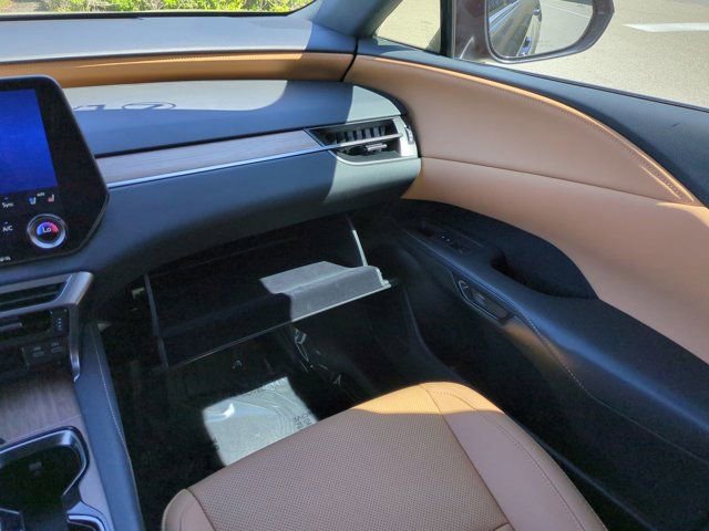 Certified 2025 Lexus RX 350 Premium w/ Accessory Package (Z1) image 16