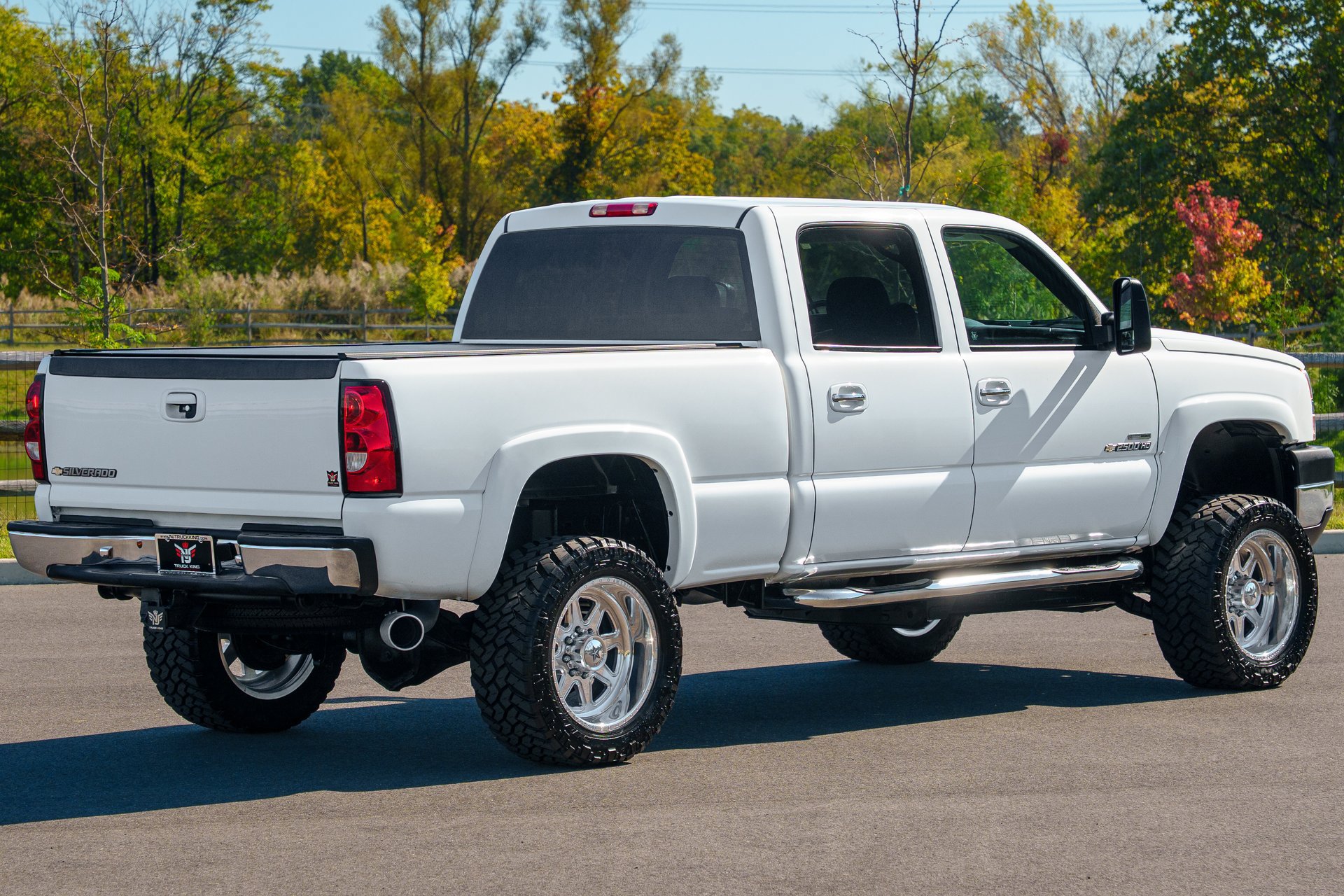 Used 2007 Chevrolet Silverado 2500 LT w/ Heavy-Duty Power Package AWD/4WD image 8