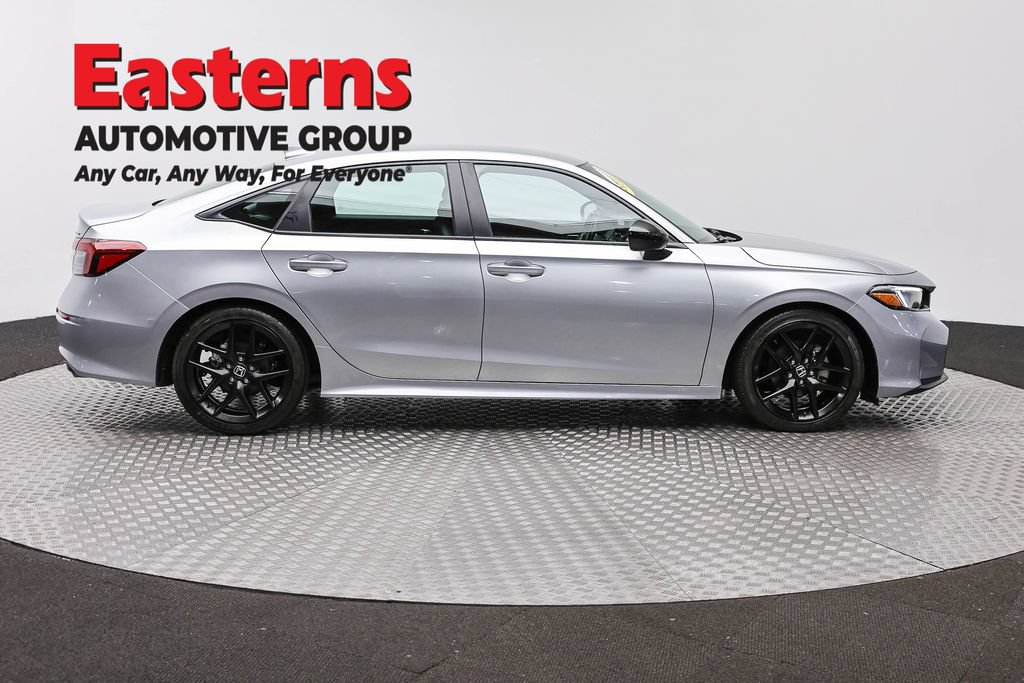 Used 2025 Honda Civic Sport image 4