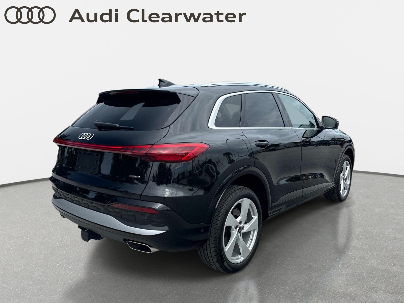Certified 2025 Audi Q5 Premium AWD/4WD image 4