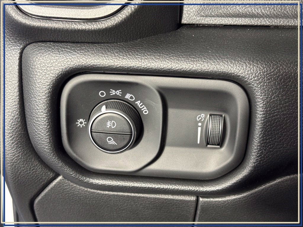 New 2026 RAM 2500 Tradesman AWD/4WD image 23