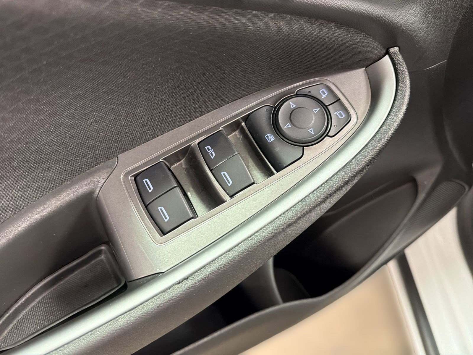 Used 2025 Chevrolet Malibu LT FWD image 12