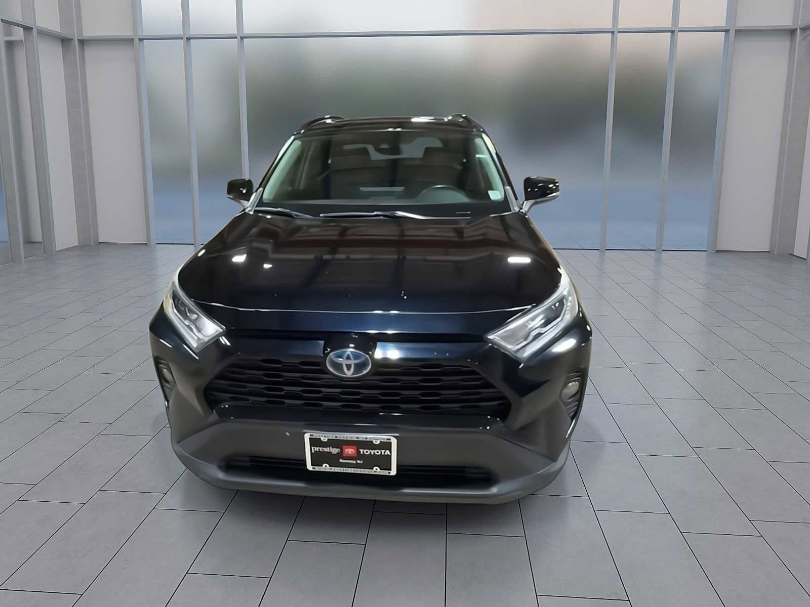 Used 2019 Toyota RAV4 XLE image 3