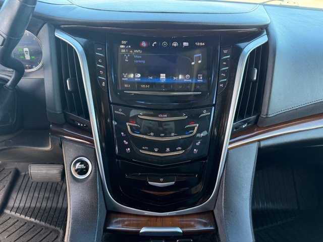 Used 2020 Cadillac Escalade ESV Premium Luxury image 18