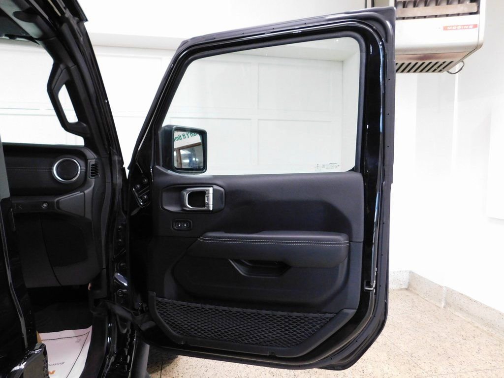 Used 2022 Jeep Wrangler Unlimited Rubicon 4xe w/ Dual Top Group image 95