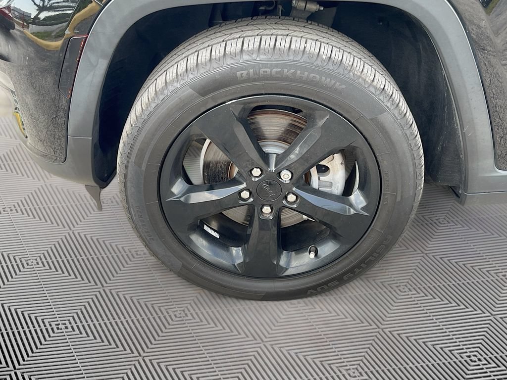 Used 2022 Jeep Grand Cherokee L Limited RWD image 32