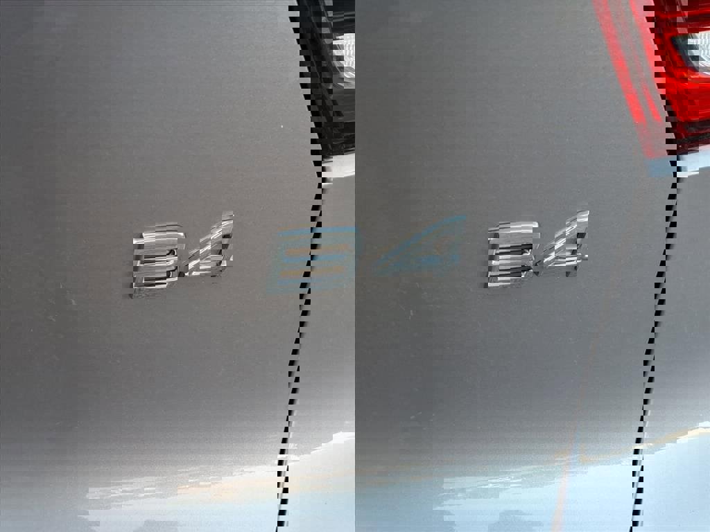 New 2026 Volvo XC40 B4 Plus w/ Climate Package image 6