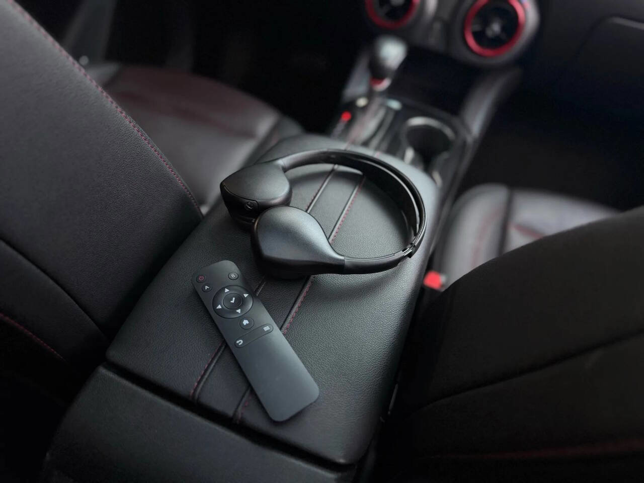 Used 2022 Chevrolet Blazer RS AWD/4WD image 28