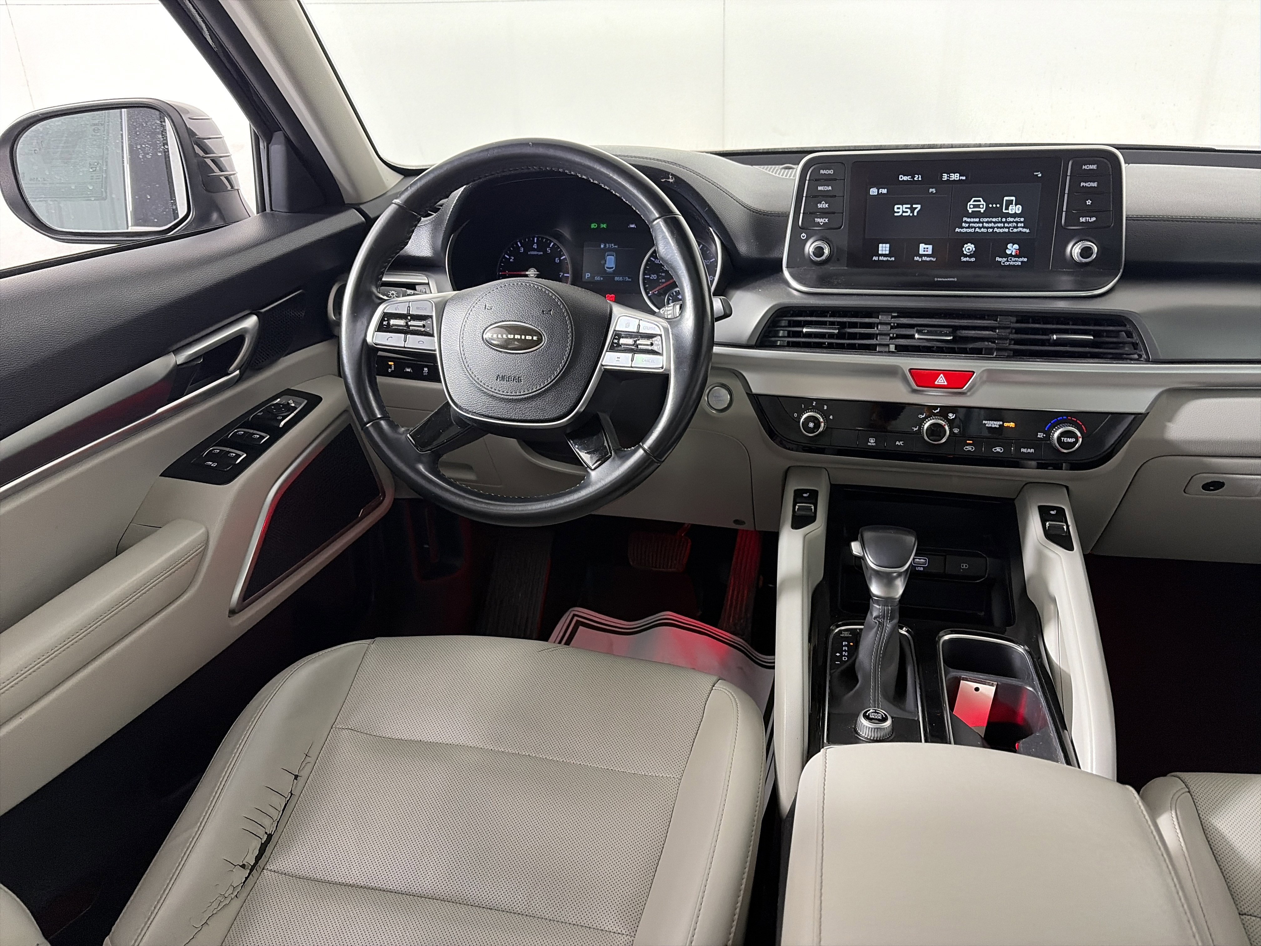 Used 2021 Kia Telluride S image 38